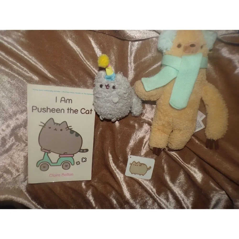 Pusheen lot I am Pusheen book and 2 plush